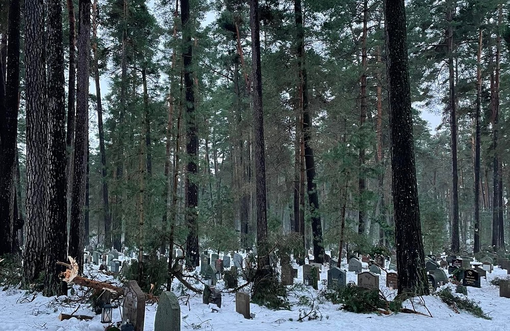 Skogskyrkogården - home of the Entombed cross